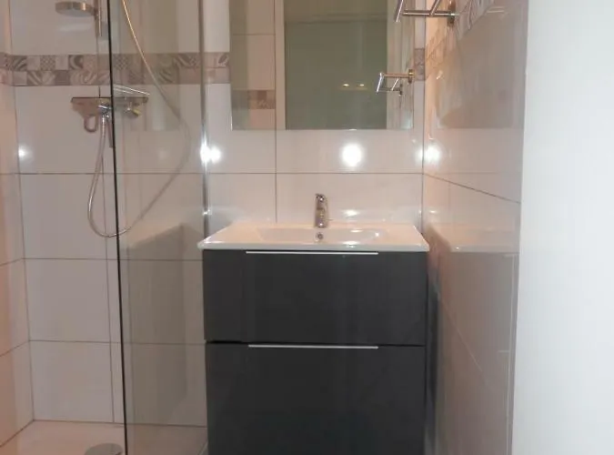 L'adroit * Barcelonnette